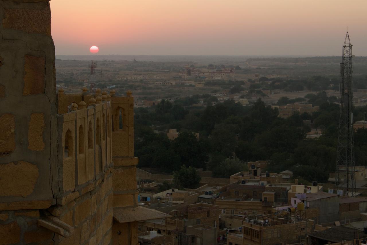 Hotel Desert Jaisalmer Esterno foto